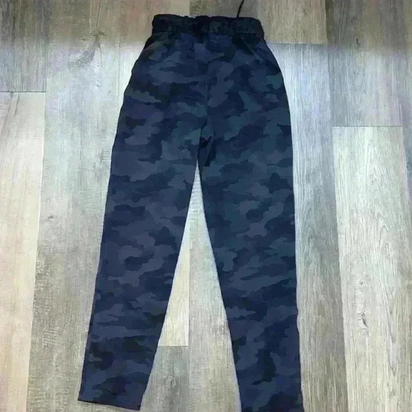 Lululemon keep moving High-Rise Pant 7/8 Length ~ size 2 - Picture 5 of 9